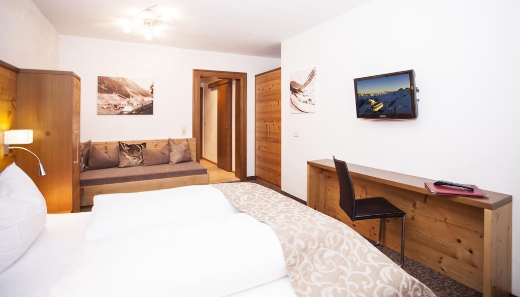 Hotel Garni Mirabell Ischgl Exterior foto